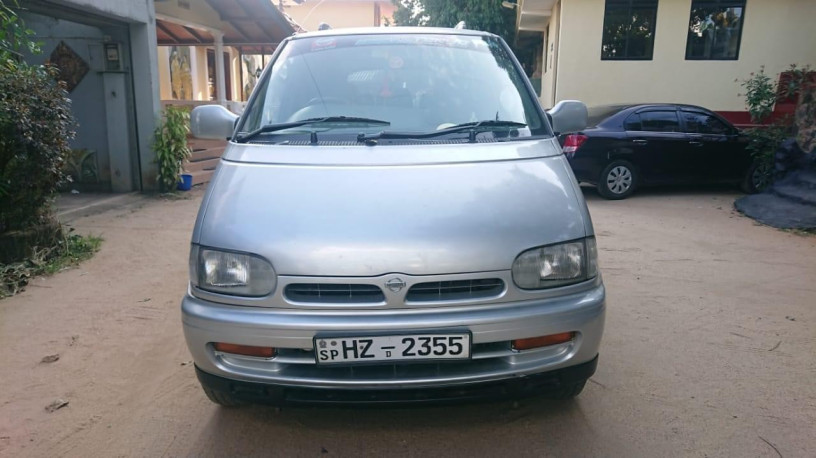 nissan-serena-big-1