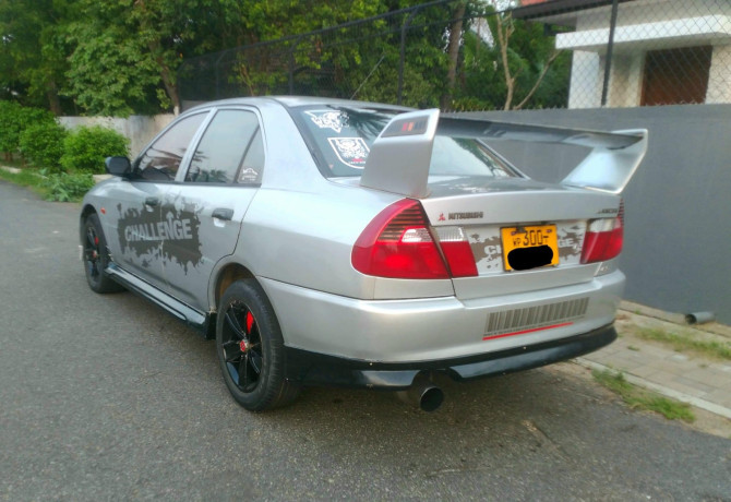 mitsubishi-lancer-ck1-1998-big-3