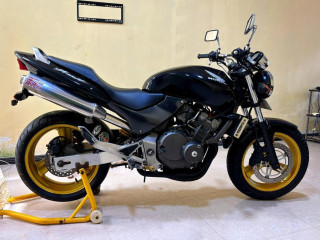 honda-hornet-ch130-2009