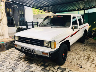 toyota-hilux