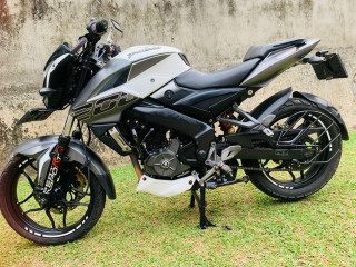 bajaj-pulsar-ns200-2018