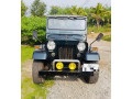 mitsubishi-4dr5-jeep-small-1