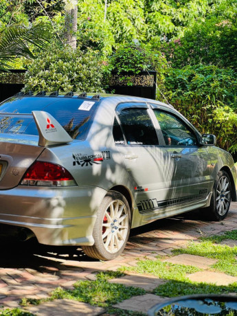 mitsubishi-lancer-cs1-big-2