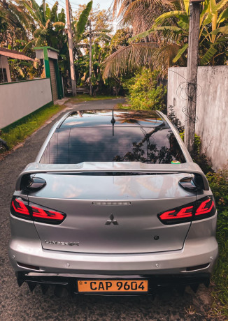 mitsubishi-lancer-ex-2015-big-1