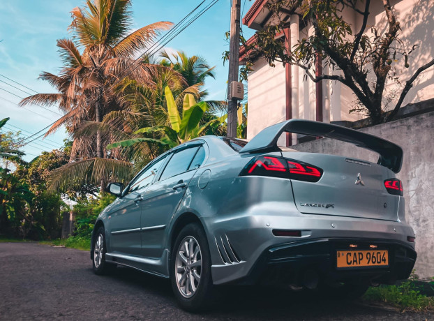 mitsubishi-lancer-ex-2015-big-3