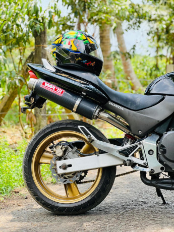 honda-hornet-ch110-2014-big-1