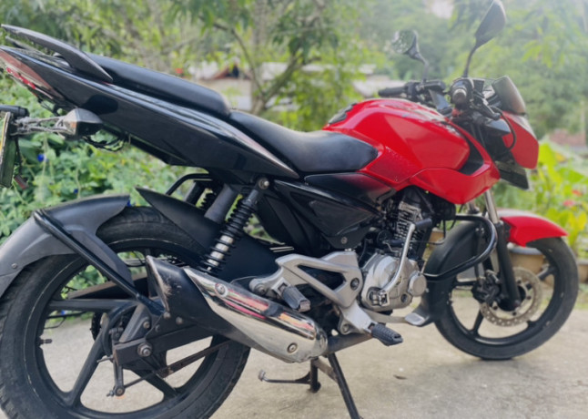 bajaj-pulsar-135-big-4