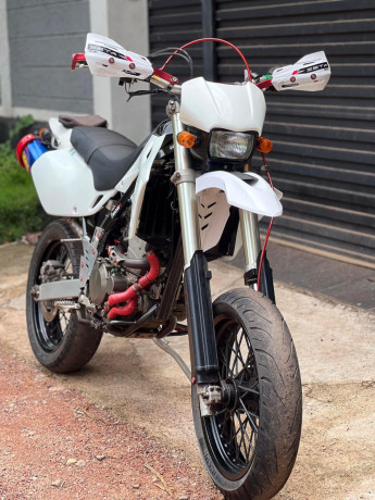 kawasaki-d-tracker-250-2011-big-1