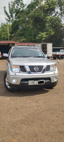 nissan-navara-aventura-2007-big-3