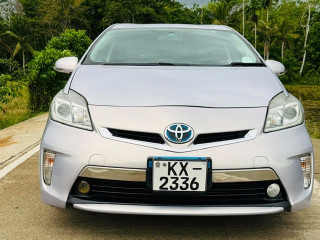 Toyota prius 2012