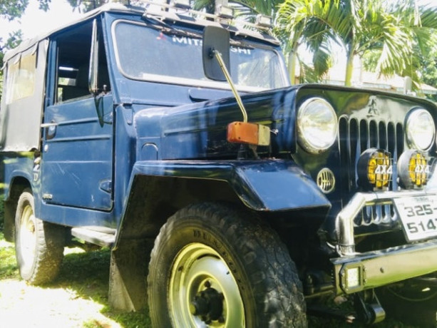 Mitsubishi 4DR5 jeep, Galle