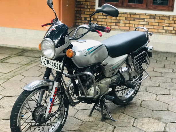 bajaj-boxer-2003-big-0