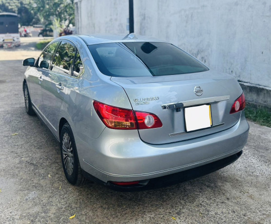 nissan-bluebird-sylphy-g11-2005-big-2