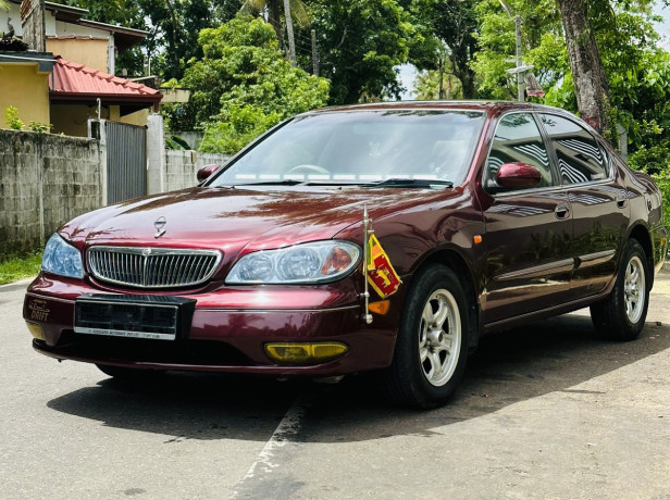 nissan-cefiro-a33-2001-big-0