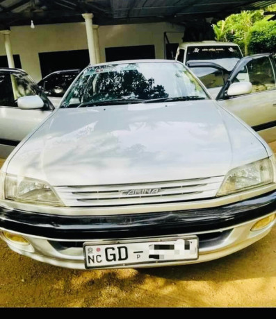 toyota-carina-1998-big-1