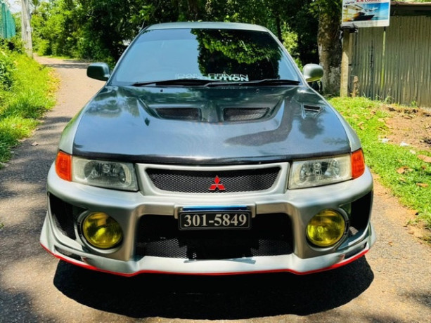 mitsubishi-lancer-ck2-1999-big-0