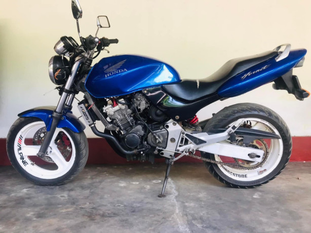 honda-hornet-250-2011-big-2