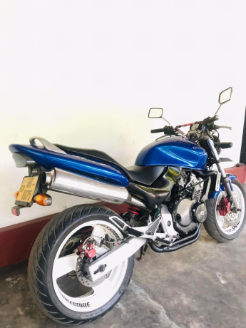honda-hornet-250-2011-big-1