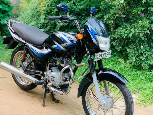 bajaj-ct100-big-2