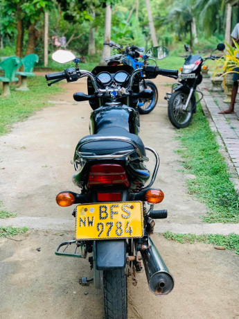 bajaj-ct100-big-3