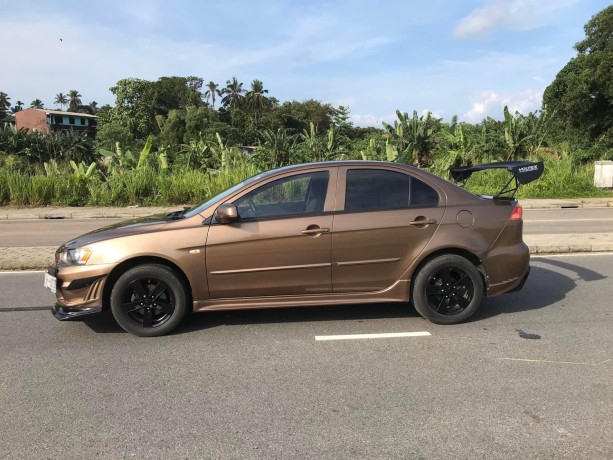 mitsubishi-lancer-ex-2008-big-0