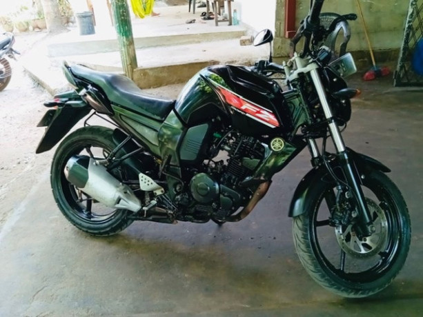 yamaha-fz-v1-2014-big-0