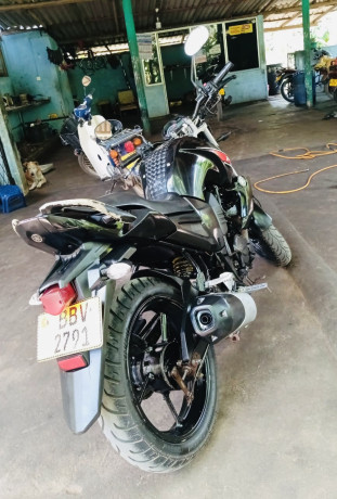yamaha-fz-v1-2014-big-2