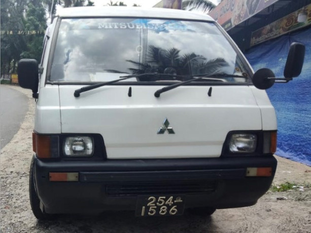 mitsubishi-delica-po15-1995-big-0