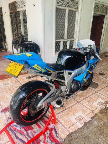 honda-cbr-919cc-unregistered-big-3