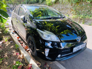 toyota-prius-2013