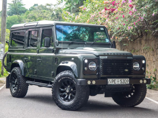 landrover-defender-puma-2008