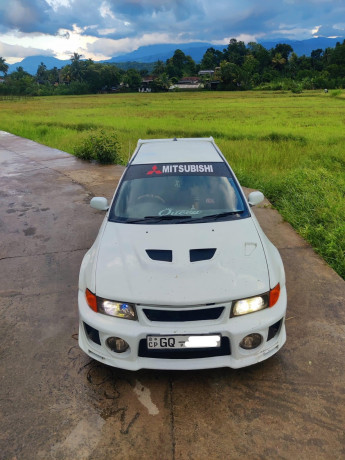mitsubishi-lancer-ck1-1998-big-2