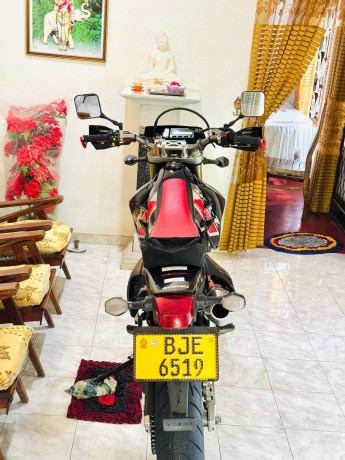 suzuki-drz-400-2021-big-2