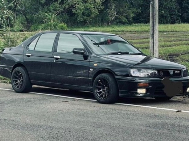 nissan-bluebird-sss-model-1999-big-0