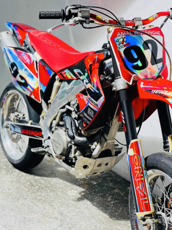 honda-crf-450r-2006-big-1