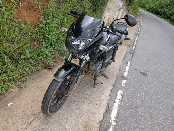 bajaj-pulsar-150-2018-big-1