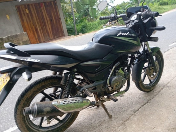 bajaj-pulsar-150-2018-big-3