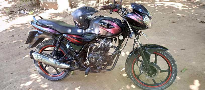 bajaj-discover-125-2014-big-1
