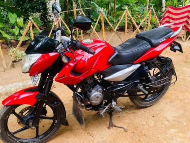 bajaj-pulsar-135-2011-big-0