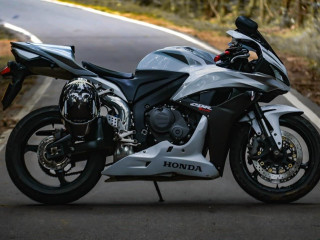 honda-cbr-600rr-2008