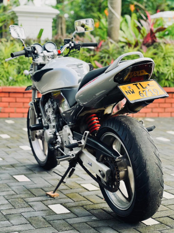 honda-hornet-250-2007-big-2