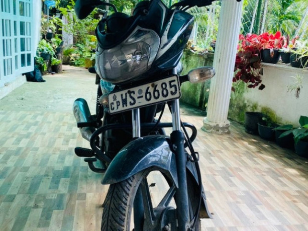 bajaj-discover-100-2011-big-0