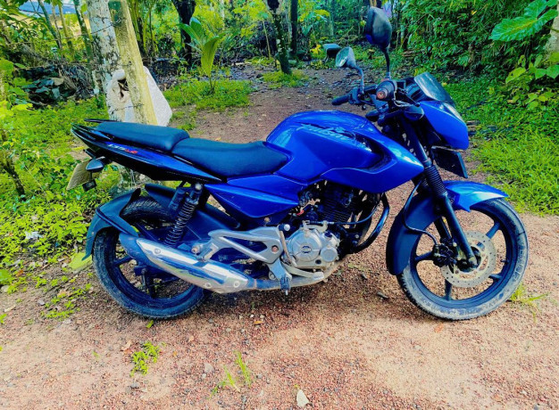 bajaj-pulsar-135-2012-big-3