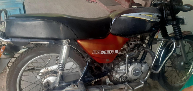 bajaj-boxer-2004-big-0