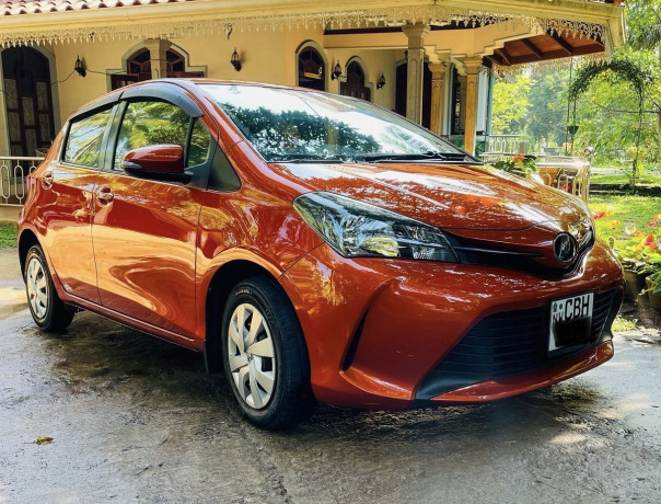 toyota-vitz-safety-2016-big-0
