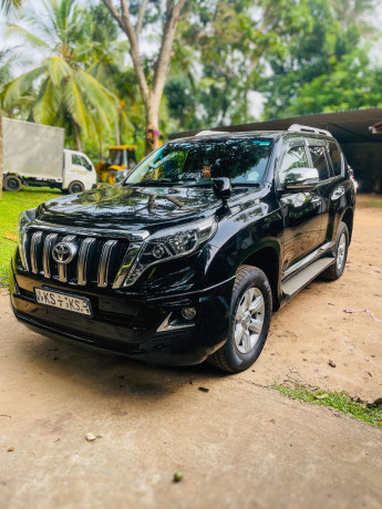 toyota-land-cruiser-prado-150-big-1