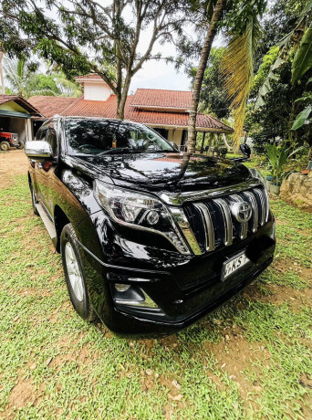 toyota-land-cruiser-prado-150-big-3