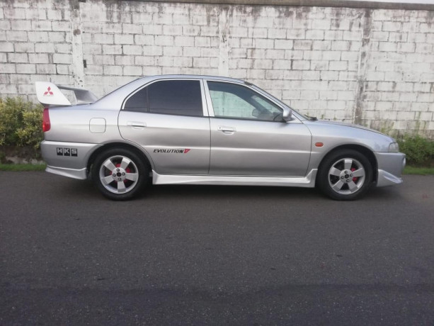 mitsubishi-lancer-ck2-1998-big-3