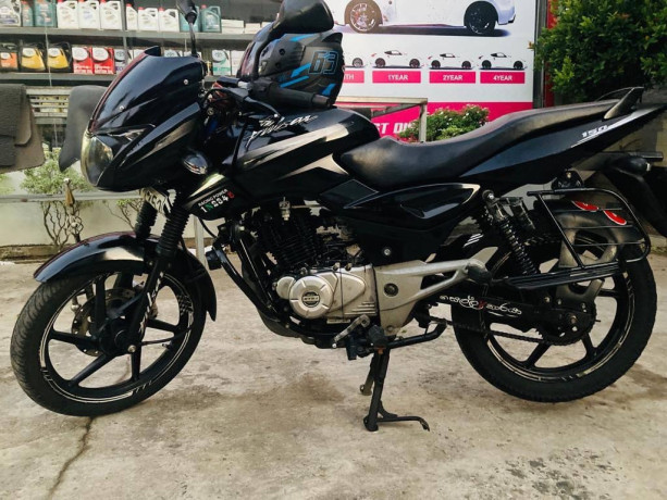 bajaj-pulsar-150-2017-big-1