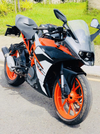 ktm-rc-390-2019-big-1